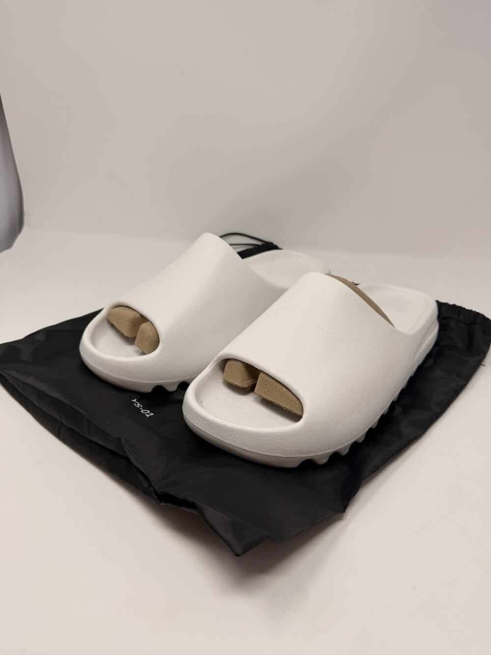 New YZY Slides White in Storage Bag Yeezy Slides Men's YS-01 2026 YZY Size 11